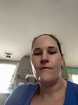 Snapshot of lolabunny9 chatting on 07-15-26, 04:23 lolabunny9 online show from 07-15-26, 04:23