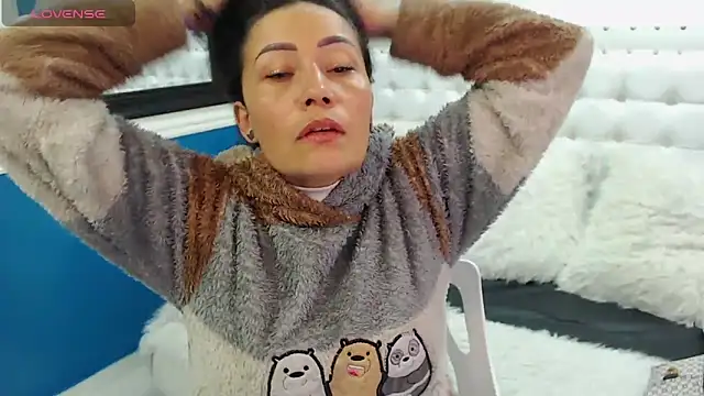 Snapshot of gaby_trent chatting on 02-21-25, 09:22 gaby trent online show from 02-21-25, 09:22