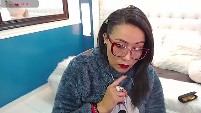 Snapshot of gaby_trent chatting on 02-24-25, 03:42 gaby trent online show from 02-24-25, 03:42