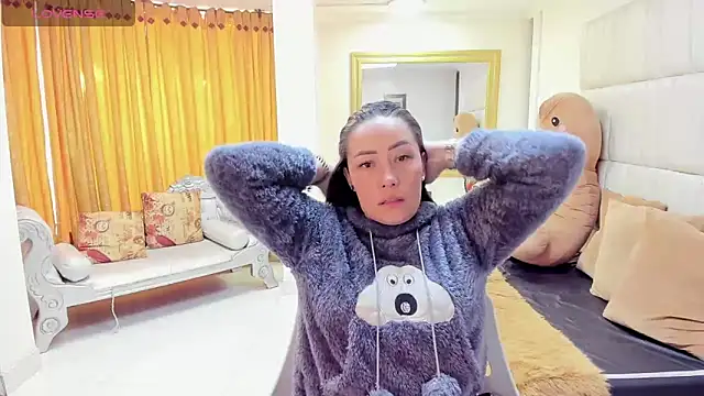 Snapshot of gaby_trent chatting on 02-28-25, 12:31 gaby trent online show from 02-28-25, 12:31