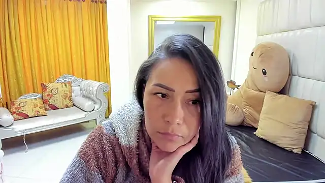 Snapshot of gaby_trent chatting on 03-03-25, 08:00 gaby trent online show from 03-03-25, 08:00