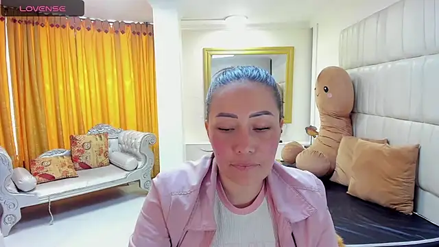 Snapshot of gaby_trent chatting on 03-05-25, 03:51 gaby trent online show from 03-05-25, 03:51