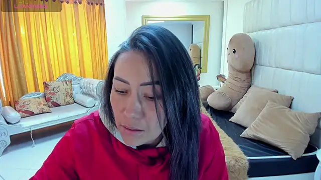 Snapshot of gaby_trent chatting on 03-10-25, 01:10 gaby trent online show from 03-10-25, 01:10