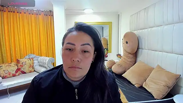 Snapshot of gaby_trent chatting on 03-20-25, 01:26 gaby trent online show from 03-20-25, 01:26