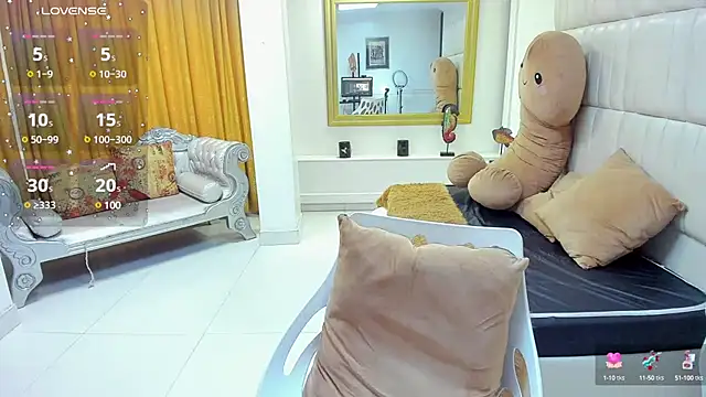 Snapshot of gaby_trent chatting on 03-22-25, 04:15 gaby trent online show from 03-22-25, 04:15