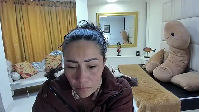 Snapshot of gaby_trent chatting on 09-12-25, 01:00 gaby trent online show from 09-12-25, 01:00