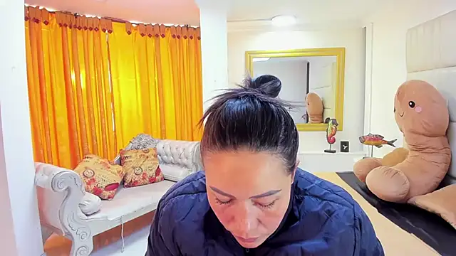 Snapshot of gaby_trent chatting on 09-24-25, 12:52 gaby trent online show from 09-24-25, 12:52