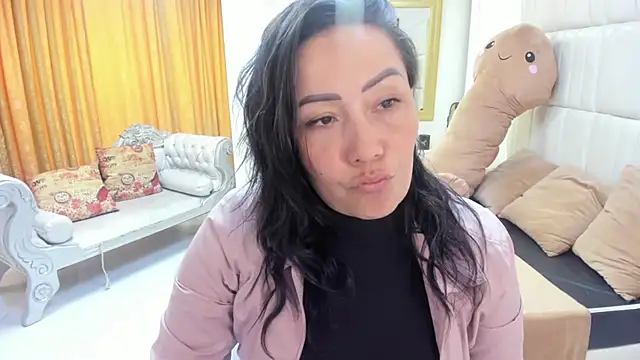 Snapshot of gaby_trent chatting on 10-15-25, 03:12 gaby trent online show from 10-15-25, 03:12