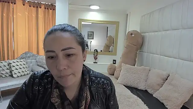 Snapshot of gaby_trent chatting on 12-16-25, 02:55 gaby trent online show from 12-16-25, 02:55