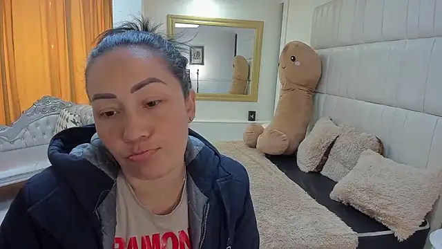 Snapshot of gaby_trent chatting on 02-04-26, 02:01 gaby trent online show from 02-04-26, 02:01