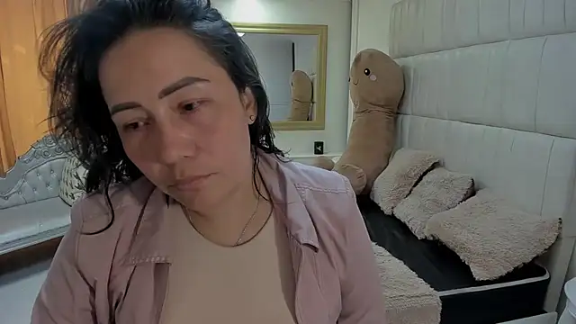 Snapshot of gaby_trent chatting on 02-07-26, 03:49 gaby trent online show from 02-07-26, 03:49