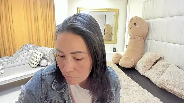 Snapshot of gaby_trent chatting on 02-11-26, 04:23 gaby trent online show from 02-11-26, 04:23