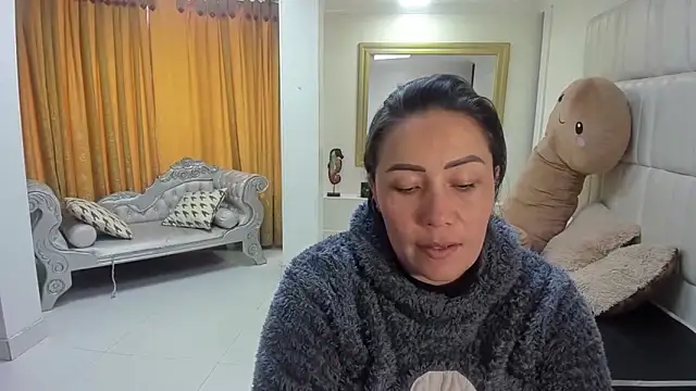 Snapshot of gaby_trent chatting on 02-16-26, 03:30 gaby trent online show from 02-16-26, 03:30