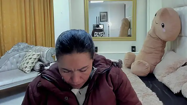 Snapshot of gaby_trent chatting on 02-19-26, 01:18 gaby trent online show from 02-19-26, 01:18