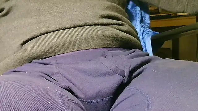 Snapshot of kalinixta chatting on 04-08-26, 03:45 kalinixta online show from 04-08-26, 03:45