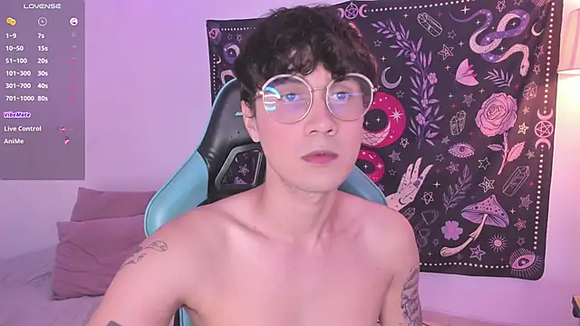 LeaneSeb online show from 12-15-24, 10:58