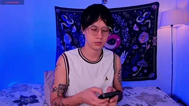 LeaneSeb online show from 02-28-25, 06:41