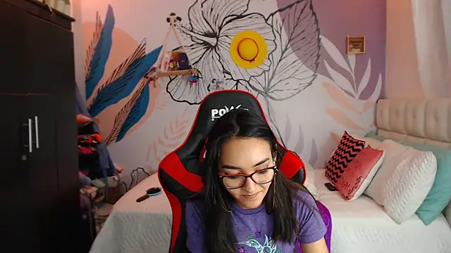 LinzyBaner online show from 02-08-25, 01:43