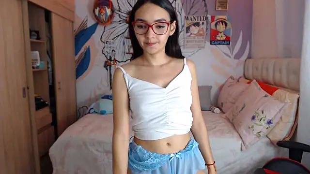 Snapshot of LinzyBaner chatting on 02-26-26, 11:15 LinzyBaner online show from 02-26-26, 11:15