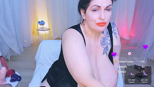 Snapshot of AdeleCarlton88 chatting on 06-17-26, 04:30 AdeleCarlton88 online show from 06-17-26, 04:30
