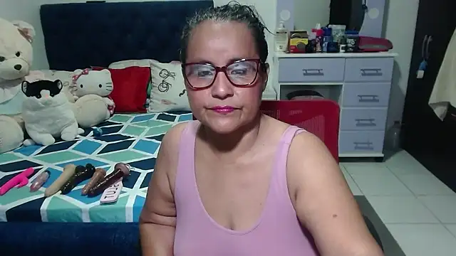 pervert mommy  online show from 10-06-25, 10:12