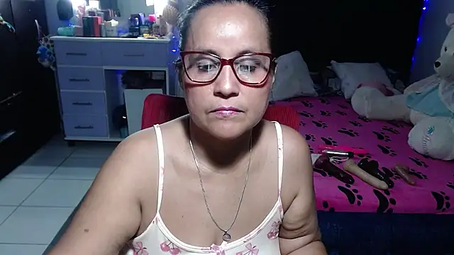 pervert mommy  online show from 07-04-26, 09:59