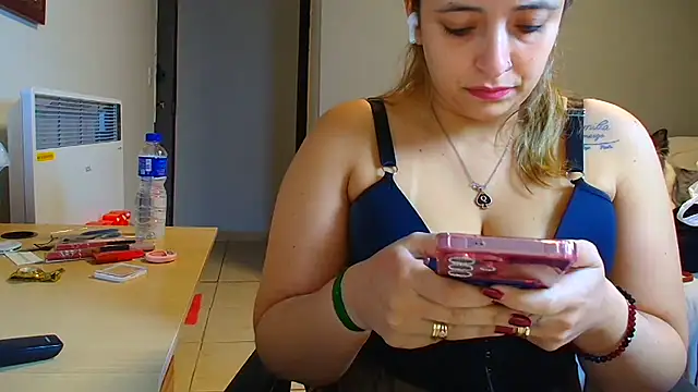 Snapshot of BumbumGigante chatting on 07-10-26, 12:52 BumbumGigante online show from 07-10-26, 12:52