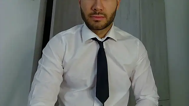 Justynn1 online show from 05-31-26, 04:42