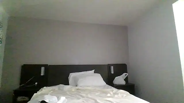 laylastarz online show from 10-30-25, 05:46