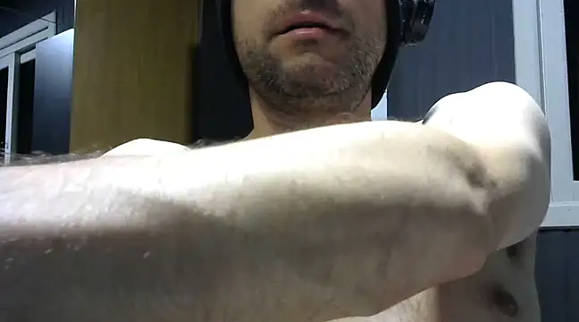 gauchors20 online show from 02-08-25, 03:41