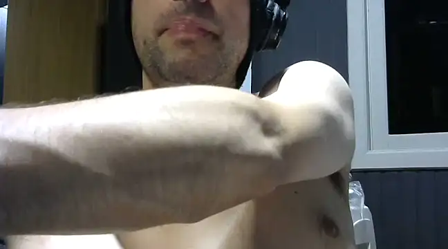 gauchors20 online show from 03-12-25, 02:52