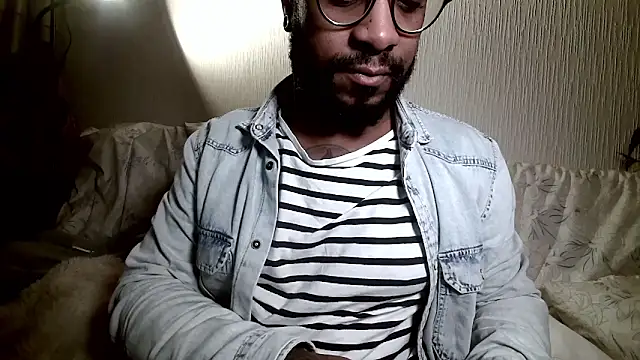 Snapshot of ZephSide chatting on 03-01-25, 02:15 ZephSide online show from 03-01-25, 02:15