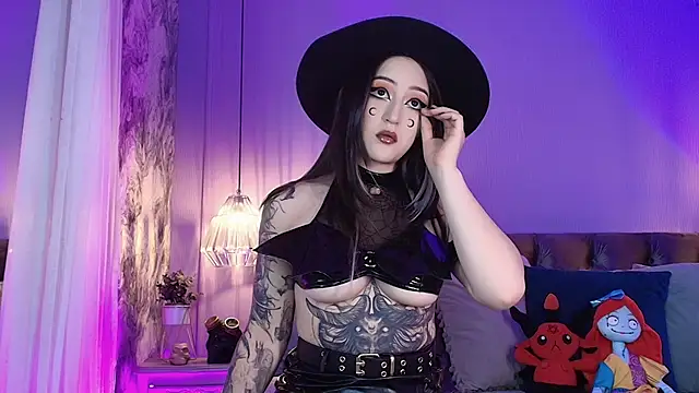 Charlotte Germanotta  online show from 05-09-26, 02:55