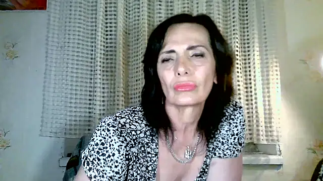 Snapshot of DreamMarianna chatting on 06-09-26, 09:15 DreamMarianna online show from 06-09-26, 09:15