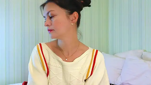  Lily  online show from 12-13-24, 09:13