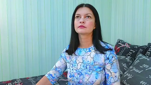  Lily  online show from 02-07-26, 12:20