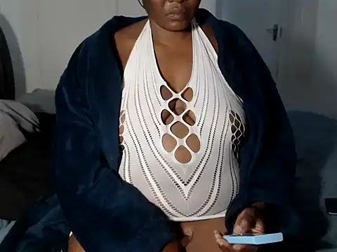 Snapshot of BigButtGodess chatting on 06-16-26, 03:20 BigButtGodess online show from 06-16-26, 03:20