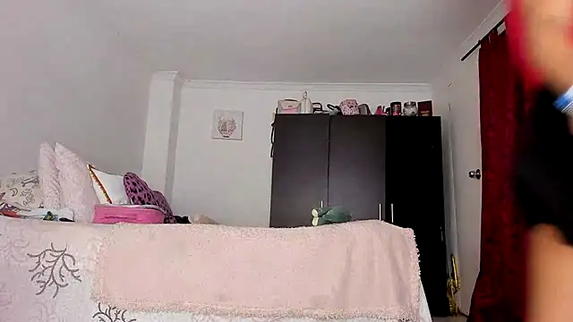 AlondraDiossa03 online show from 12-23-24, 08:57