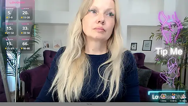 Snapshot of Abby_Moore_ chatting on 06-11-26, 06:44 Abby Moore online show from 06-11-26, 06:44