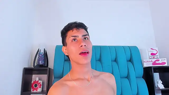 Snapshot of AlanNaughty chatting on 01-14-25, 10:23 AlanNaughty online show from 01-14-25, 10:23