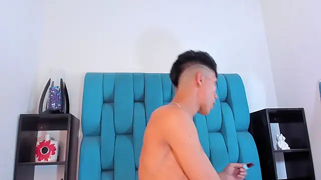 Snapshot of AlanNaughty chatting on 01-18-25, 06:34 AlanNaughty online show from 01-18-25, 06:34