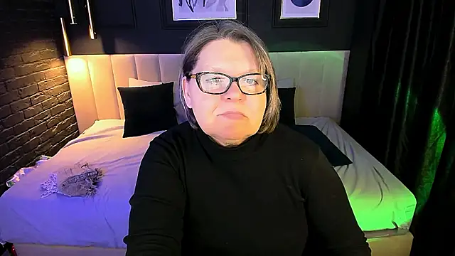 Shannonshine online show from 02-11-26, 01:16