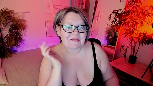 Snapshot of Shannonshine chatting on 06-07-26, 07:45 Shannonshine online show from 06-07-26, 07:45
