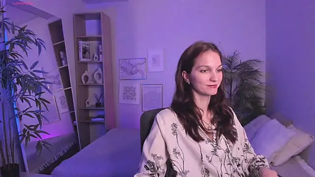 MirandaGlow online show from 05-09-26, 05:45