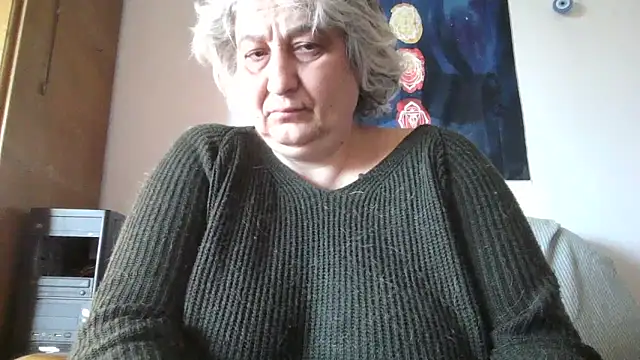 Snapshot of ExquisiteMature chatting on 04-28-26, 04:39 ExquisiteMature online show from 04-28-26, 04:39