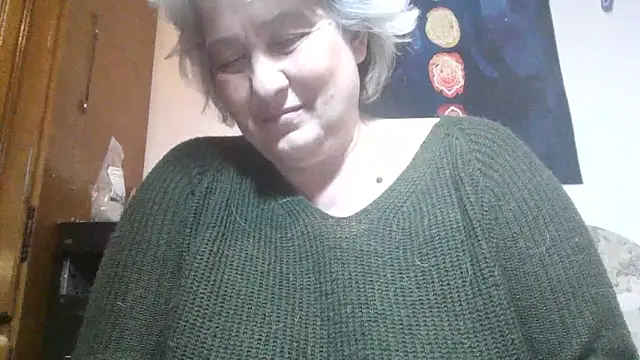 Snapshot of ExquisiteMature chatting on 05-14-26, 11:11 ExquisiteMature online show from 05-14-26, 11:11