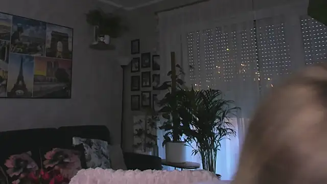 vanessa chat online show from 01-15-25, 02:35