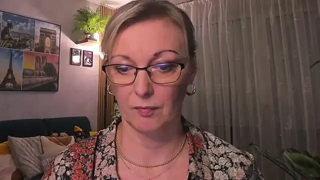 vanessa chat online show from 03-10-25, 08:23