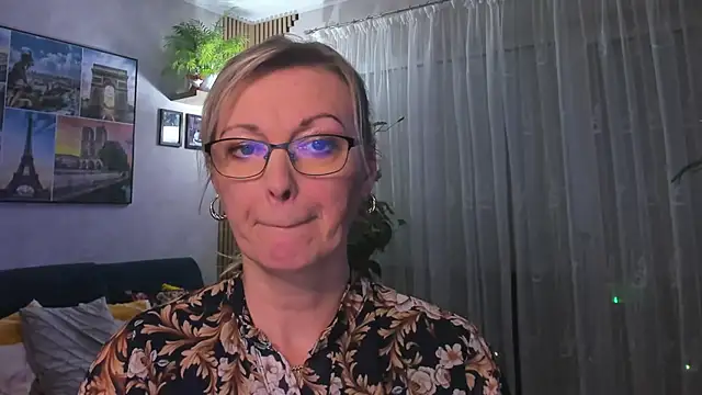 vanessa chat online show from 03-12-25, 06:00