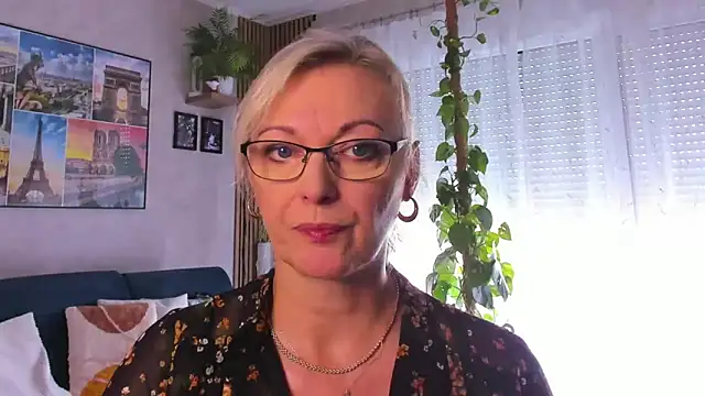 vanessa chat online show from 09-10-25, 01:22